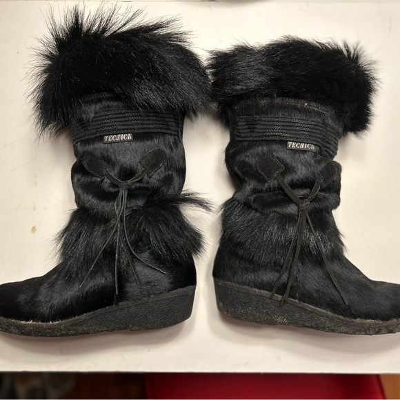 Tecnica Apres Fur Ski Boots with Black Goat Hair - Picture 2 of 4